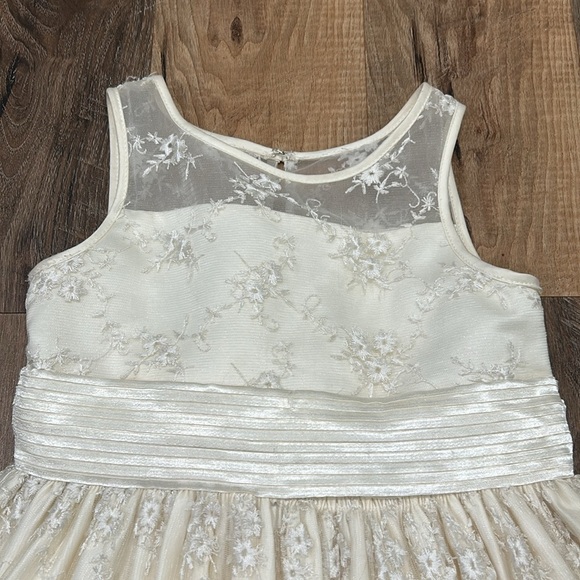 Cinderella Cream Girls Dress Formal layered tie back with zip up back - Picture 5 of 13